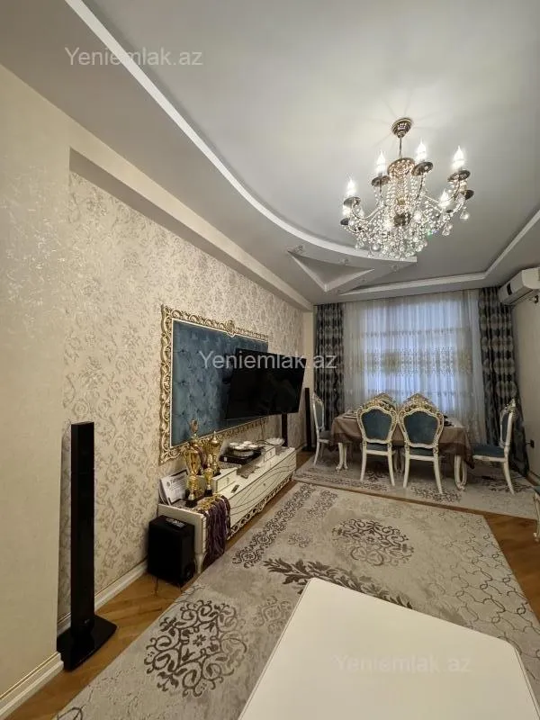 Satılır 3 otaqlı yeni tikili 130 m²