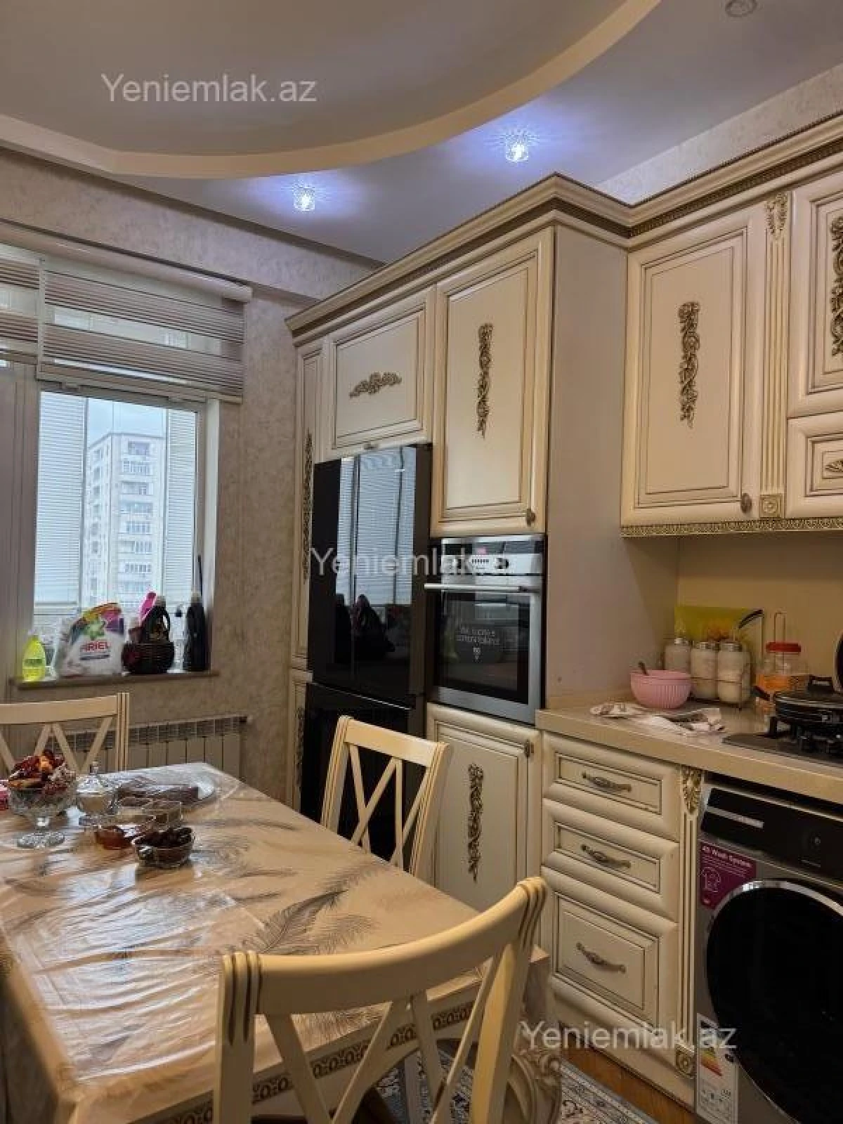 Satılır 3 otaqlı yeni tikili 130 m²
