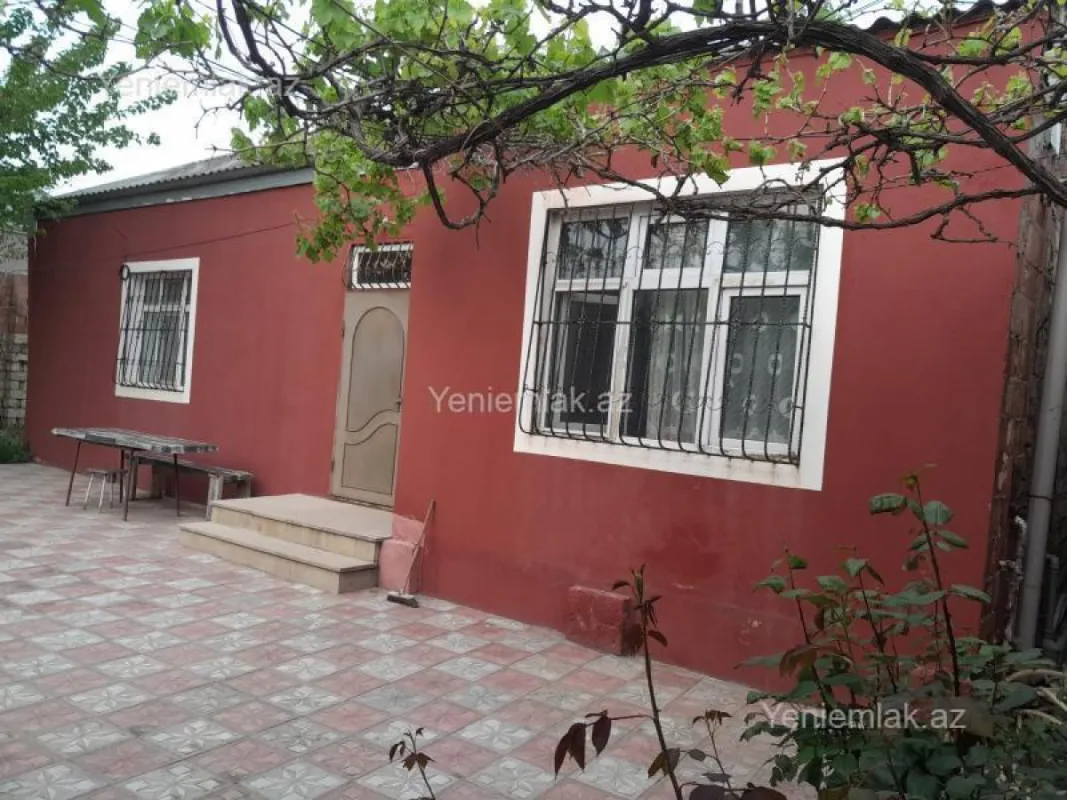 Satılır 3 otaqlı həyət evi 100 m²