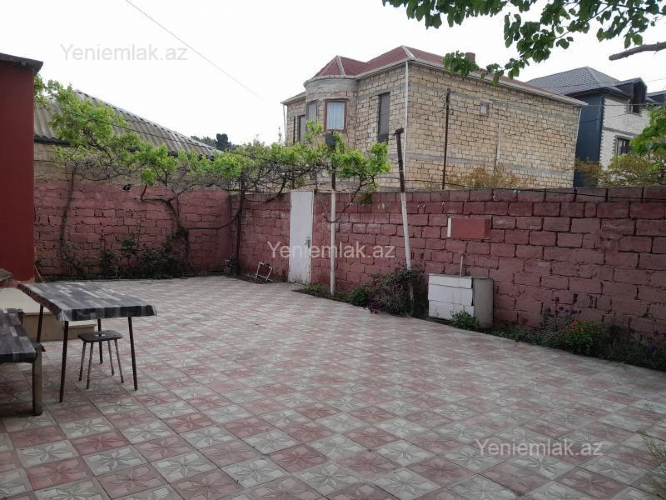 Satılır 3 otaqlı həyət evi 100 m²