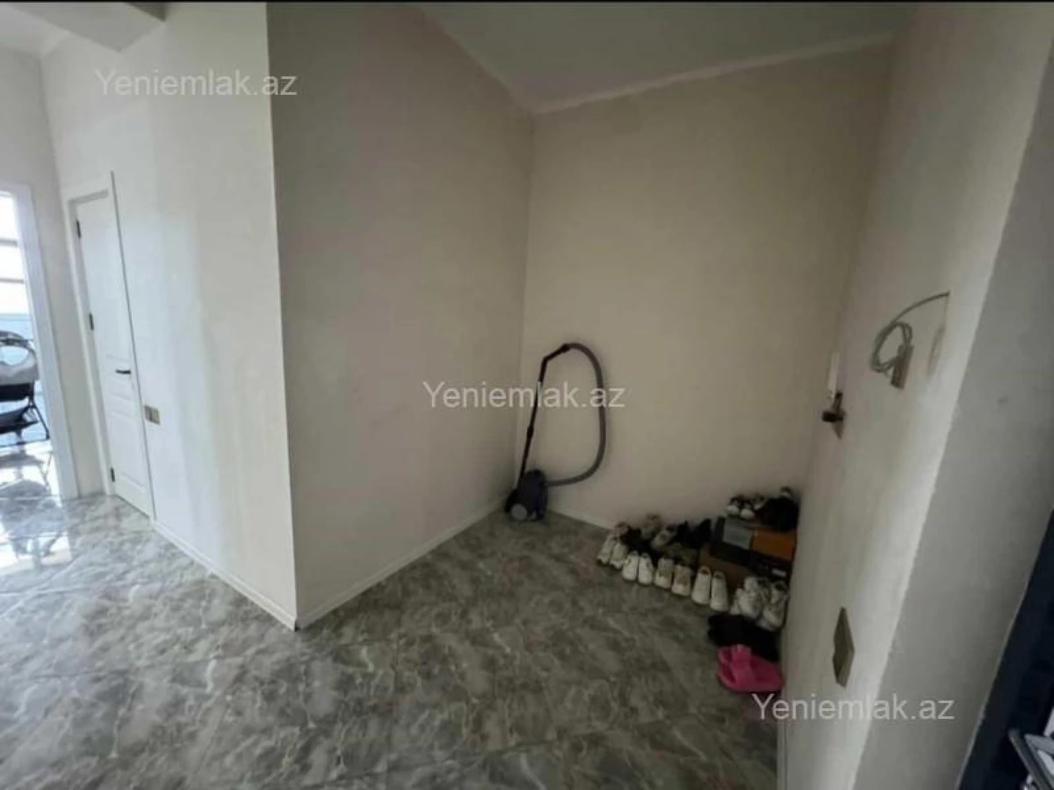 Satılır 2 otaqlı yeni tikili 91 m²