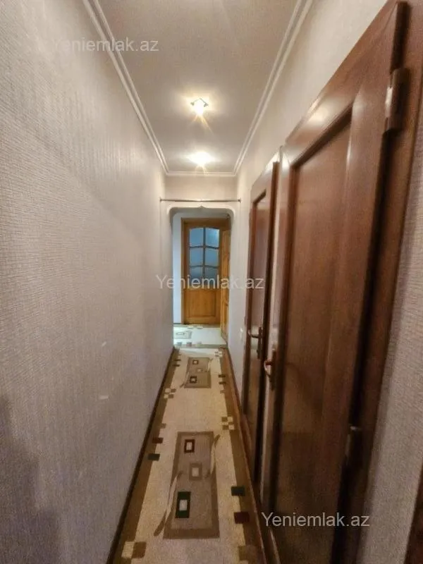 Satılır 4 otaqlı köhnə tikili 100 m²