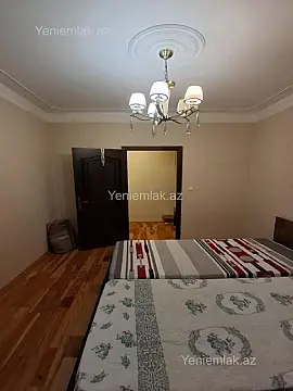 Satılır 2 otaqlı köhnə tikili 55 m²