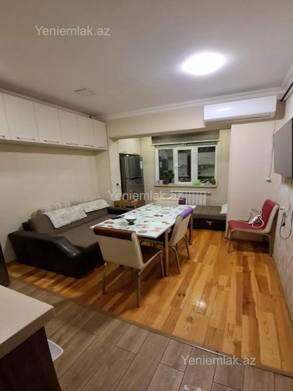 Satılır 2 otaqlı köhnə tikili 55 m²