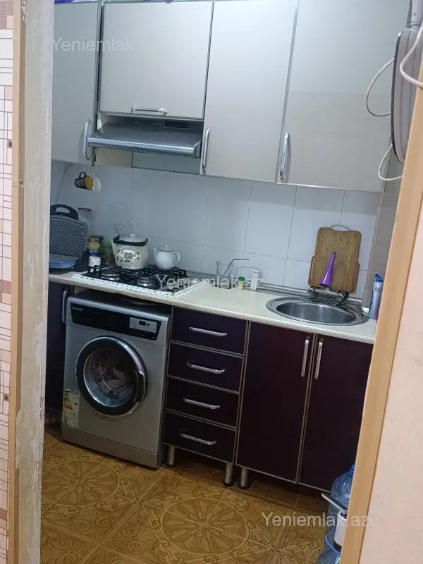 Satılır 2 otaqlı köhnə tikili 50 m²