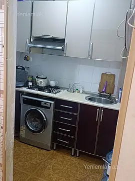 Satılır 2 otaqlı köhnə tikili 50 m²