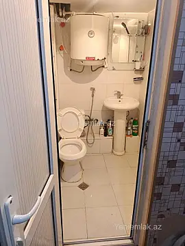 Satılır 2 otaqlı köhnə tikili 50 m²