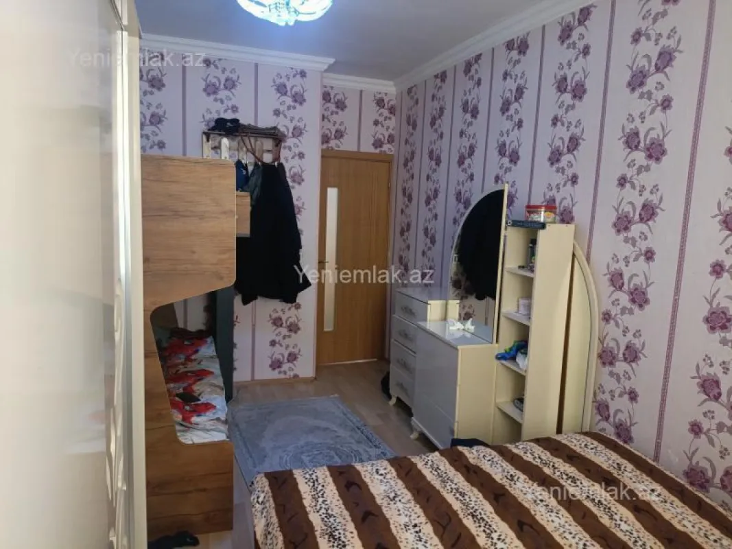 Satılır 2 otaqlı köhnə tikili 50 m²