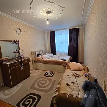 Satılır 3 otaqlı köhnə tikili 75 m²