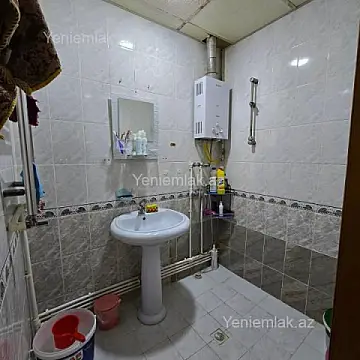 Satılır 3 otaqlı köhnə tikili 75 m²