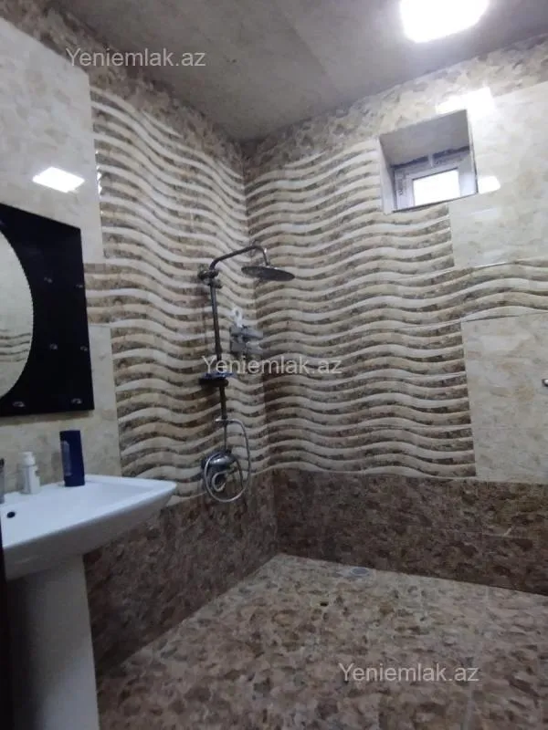 Satılır 4 otaqlı həyət evi 150 m²