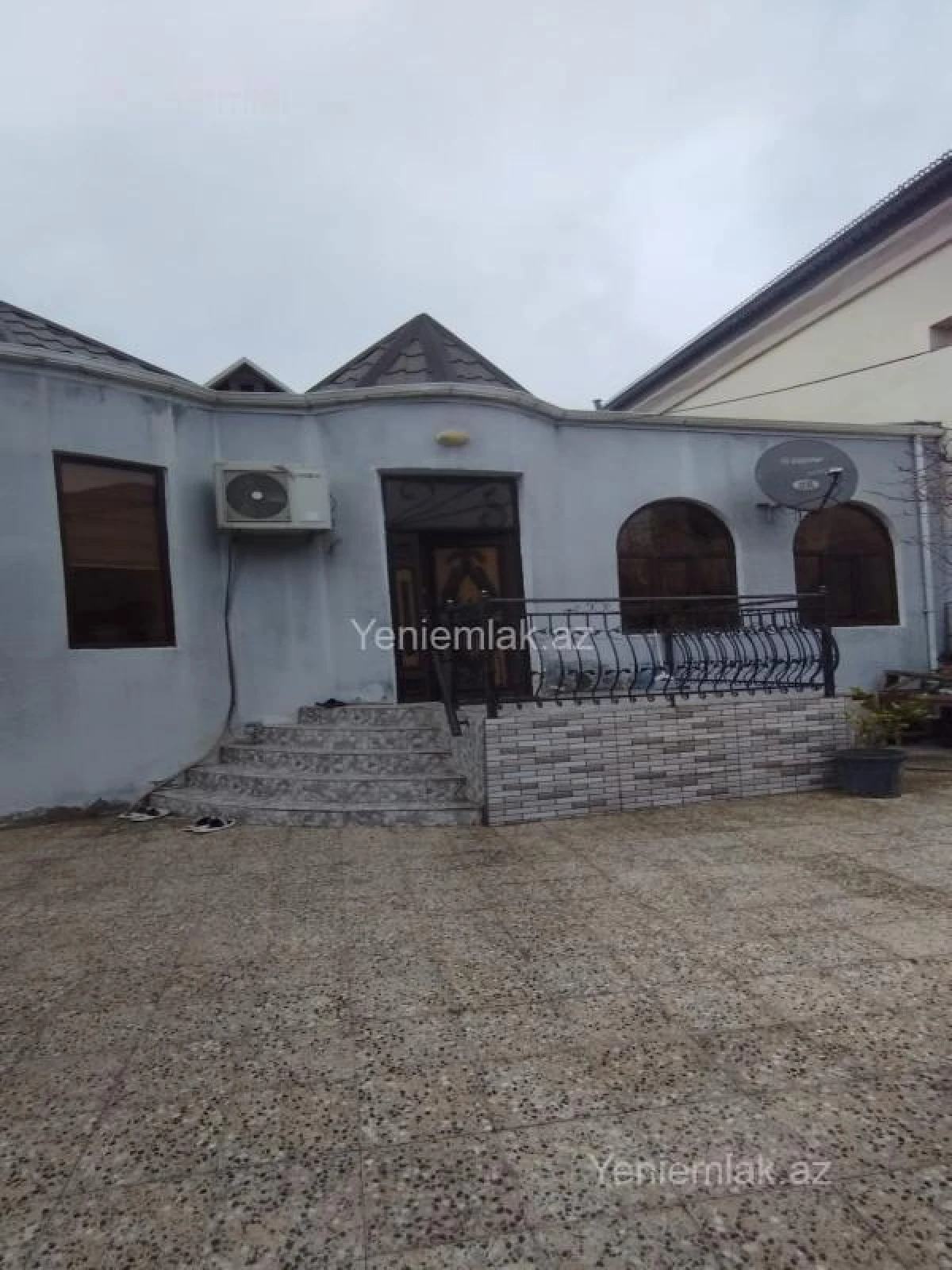 Satılır 4 otaqlı həyət evi 150 m²