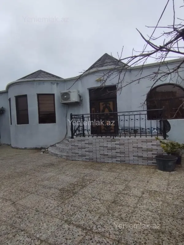 Satılır 4 otaqlı həyət evi 150 m²