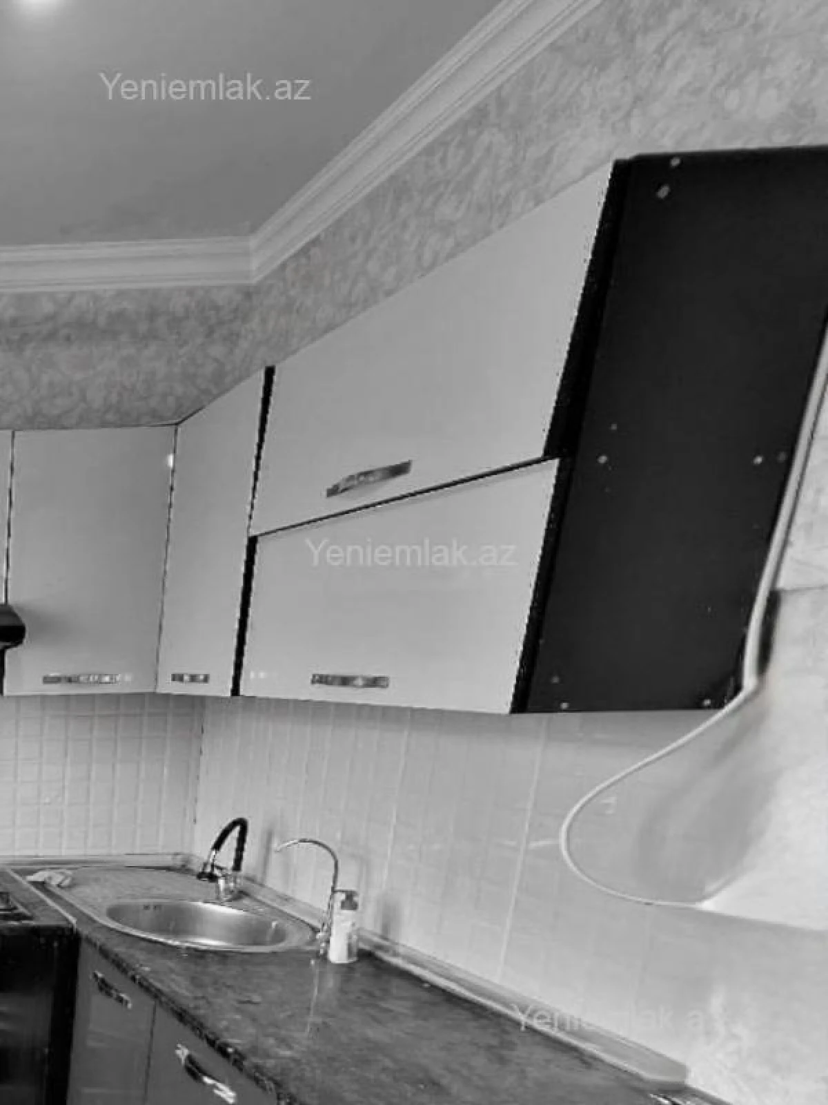 Satılır 1 otaqlı köhnə tikili 42 m²