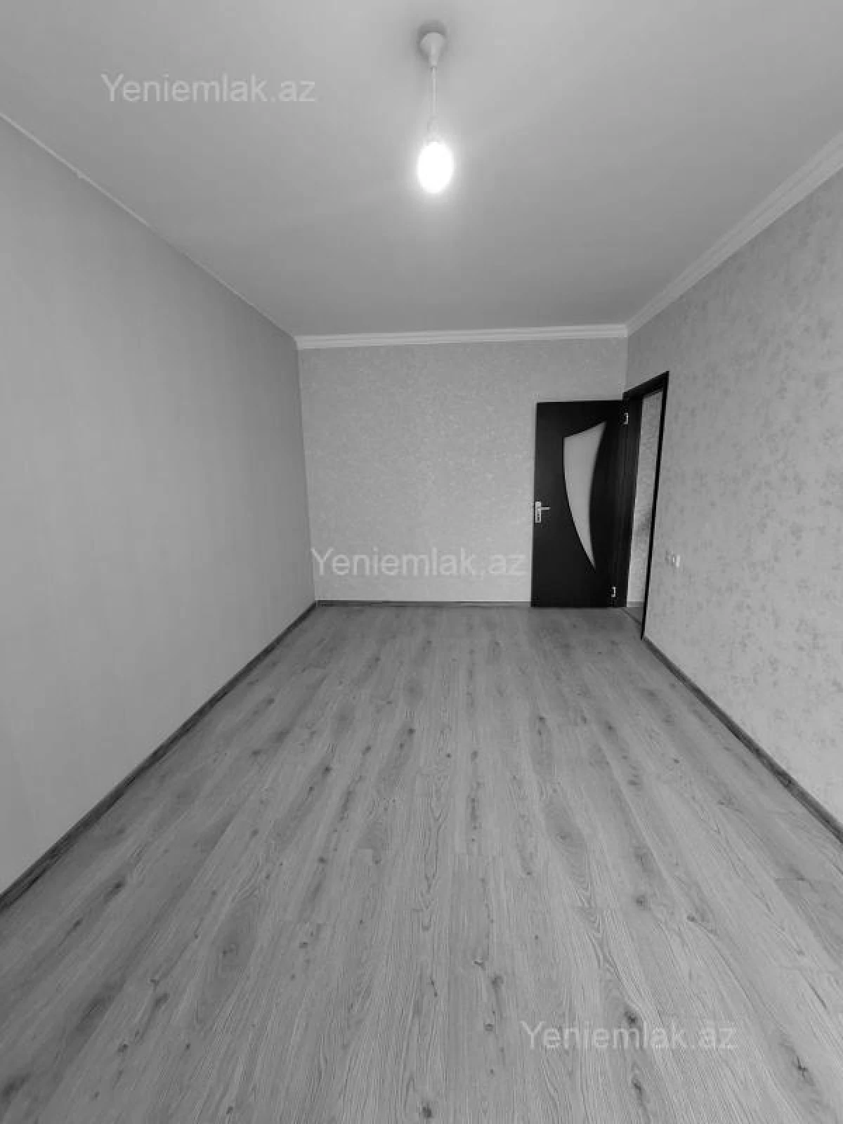 Satılır 1 otaqlı köhnə tikili 42 m²