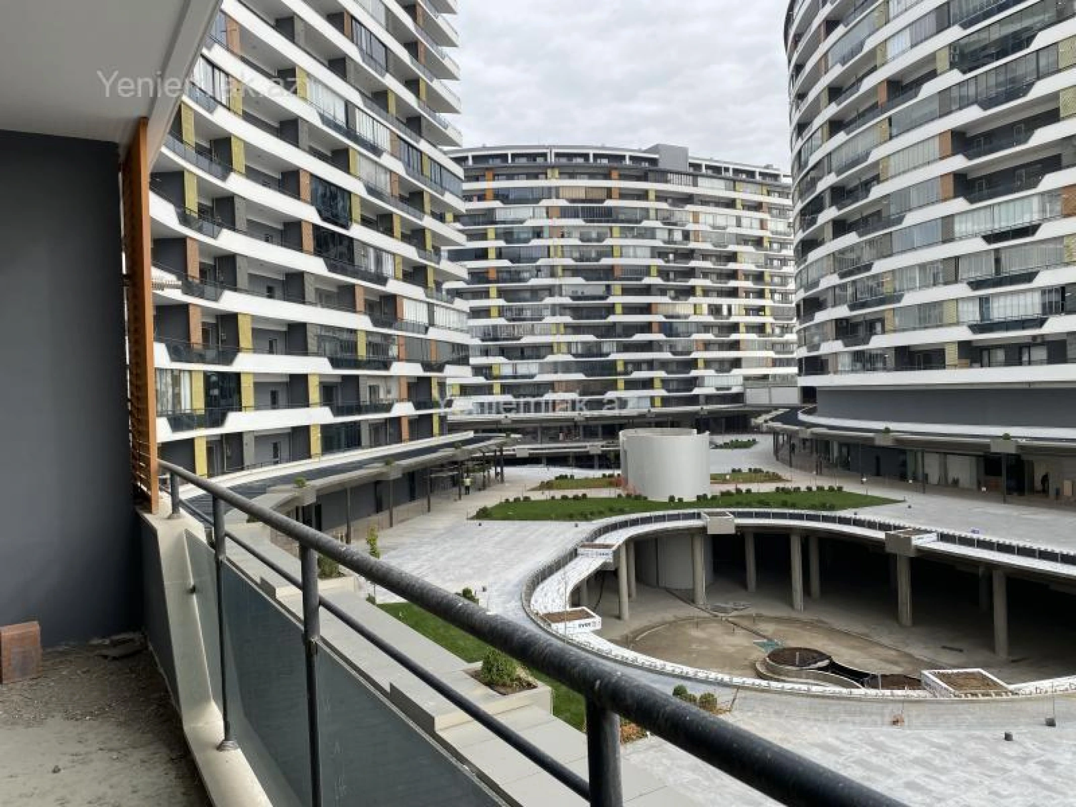 Satılır 4 otaqlı yeni tikili 166.5 m²