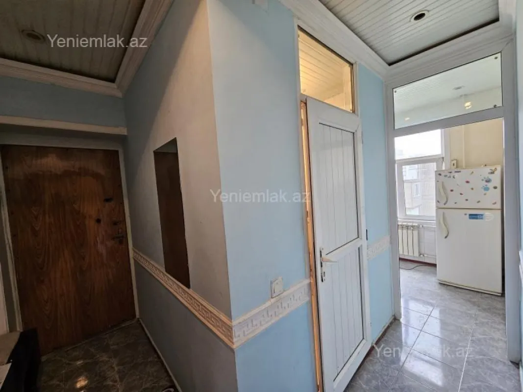 Satılır 3 otaqlı köhnə tikili 75 m²