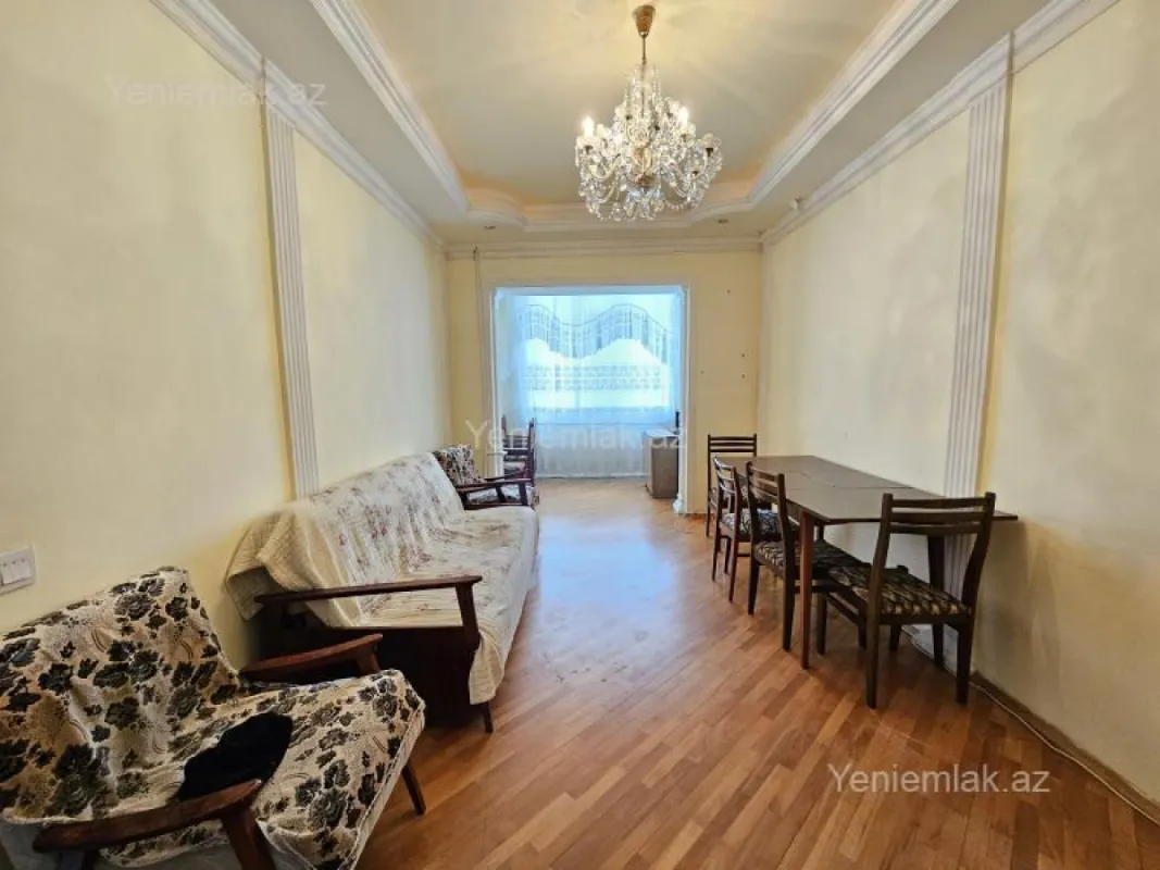 Satılır 3 otaqlı köhnə tikili 75 m²