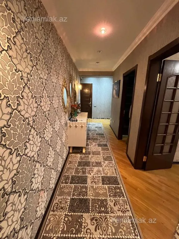 Satılır 3 otaqlı yeni tikili 85 m²