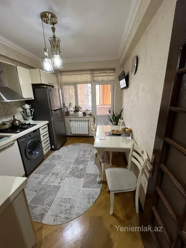 Satılır 3 otaqlı yeni tikili 85 m²