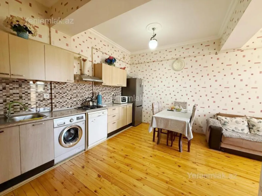 Satılır 3 otaqlı yeni tikili 110 m²