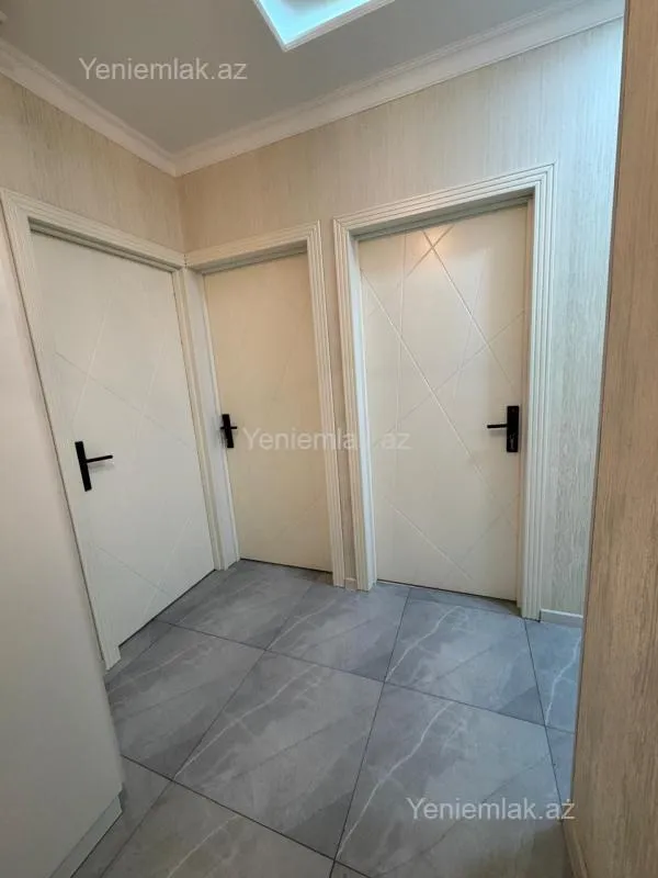 Satılır 3 otaqlı köhnə tikili 110 m²