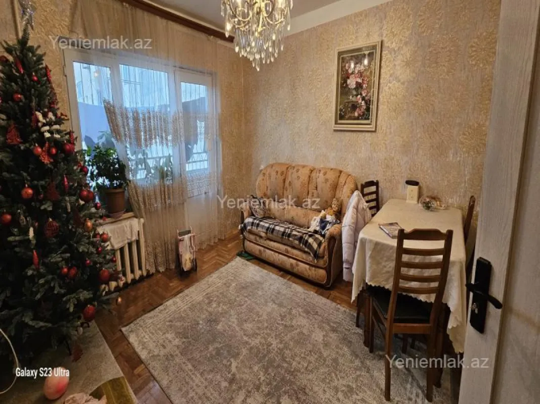 Satılır 3 otaqlı köhnə tikili 80 m²