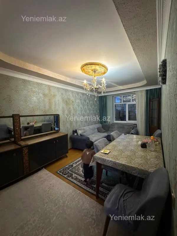 Satılır 3 otaqlı köhnə tikili 60 m²
