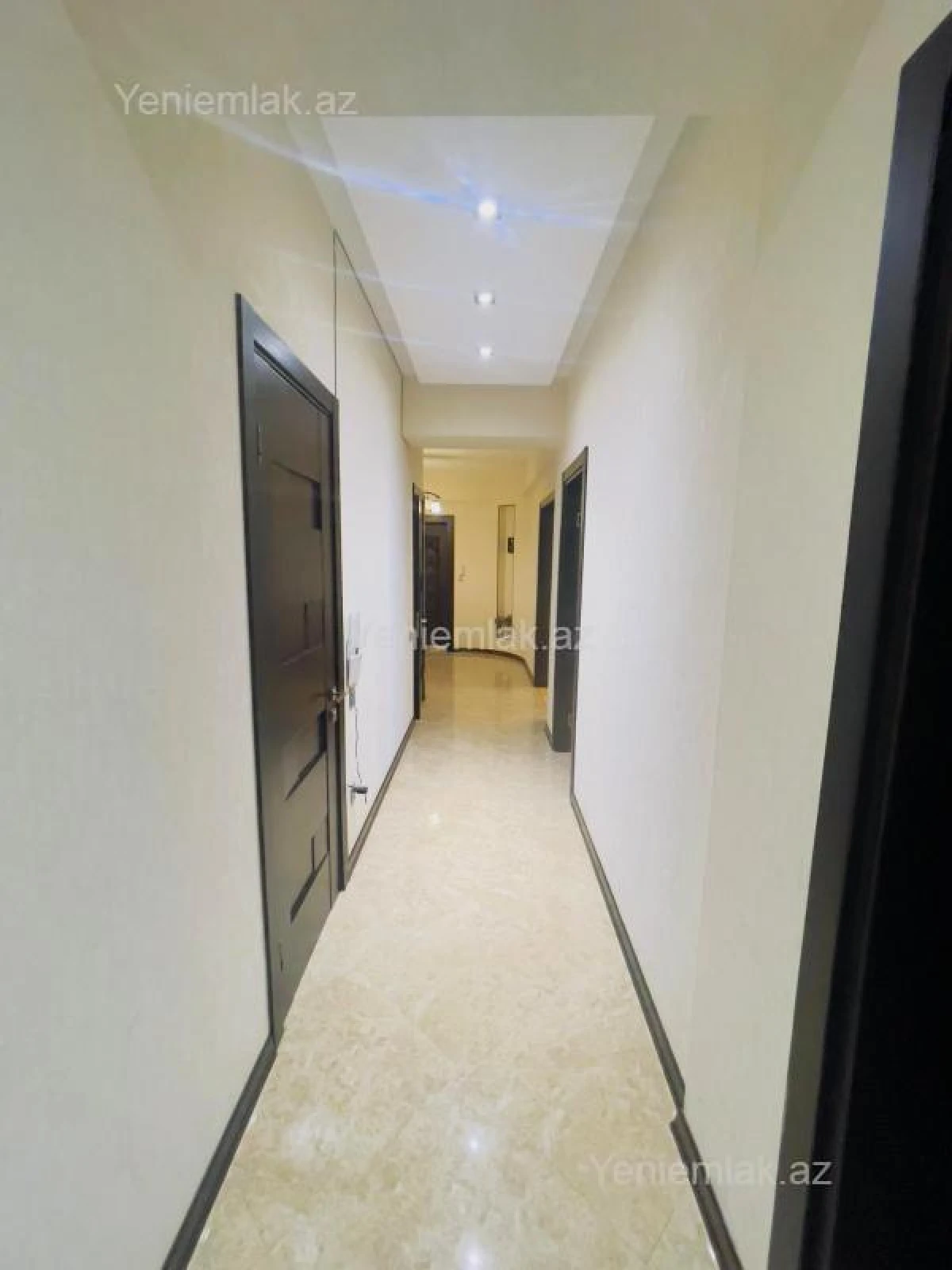 Satılır 3 otaqlı yeni tikili 114 m²