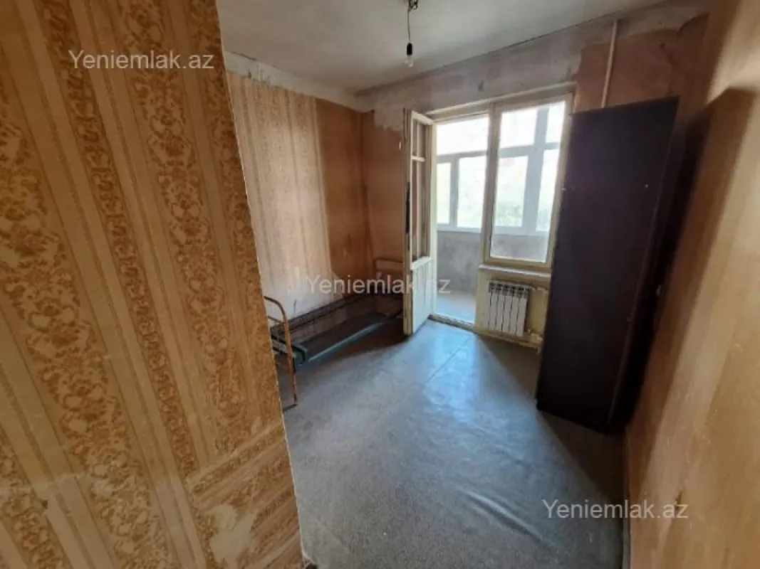 Satılır 3 otaqlı köhnə tikili 80 m²