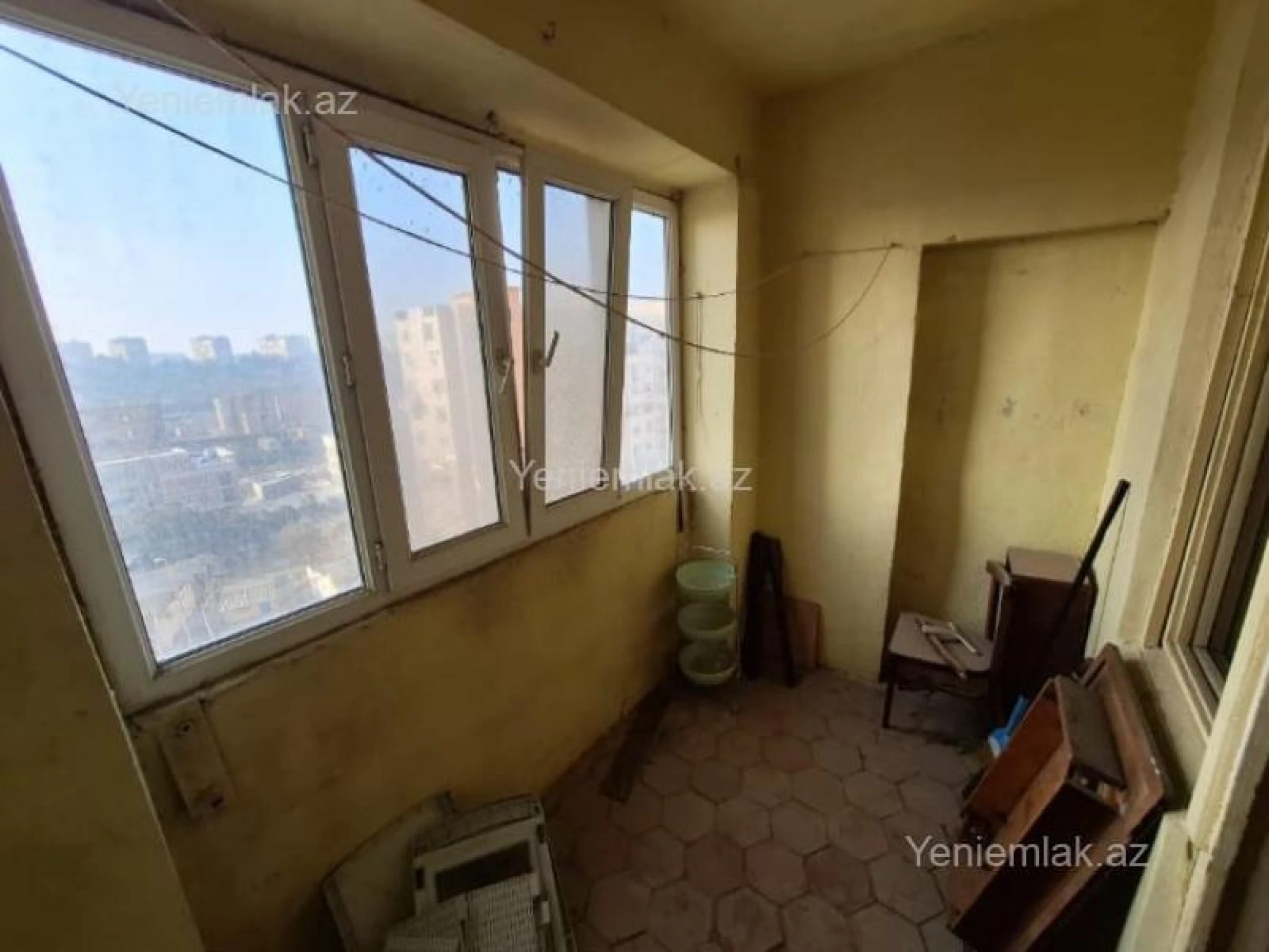 Satılır 3 otaqlı köhnə tikili 80 m²