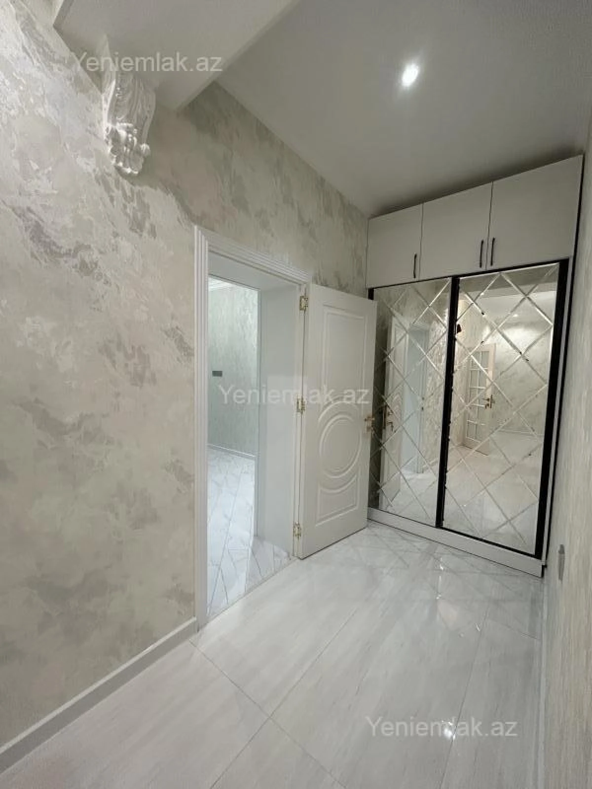 Satılır 2 otaqlı yeni tikili 88 m²