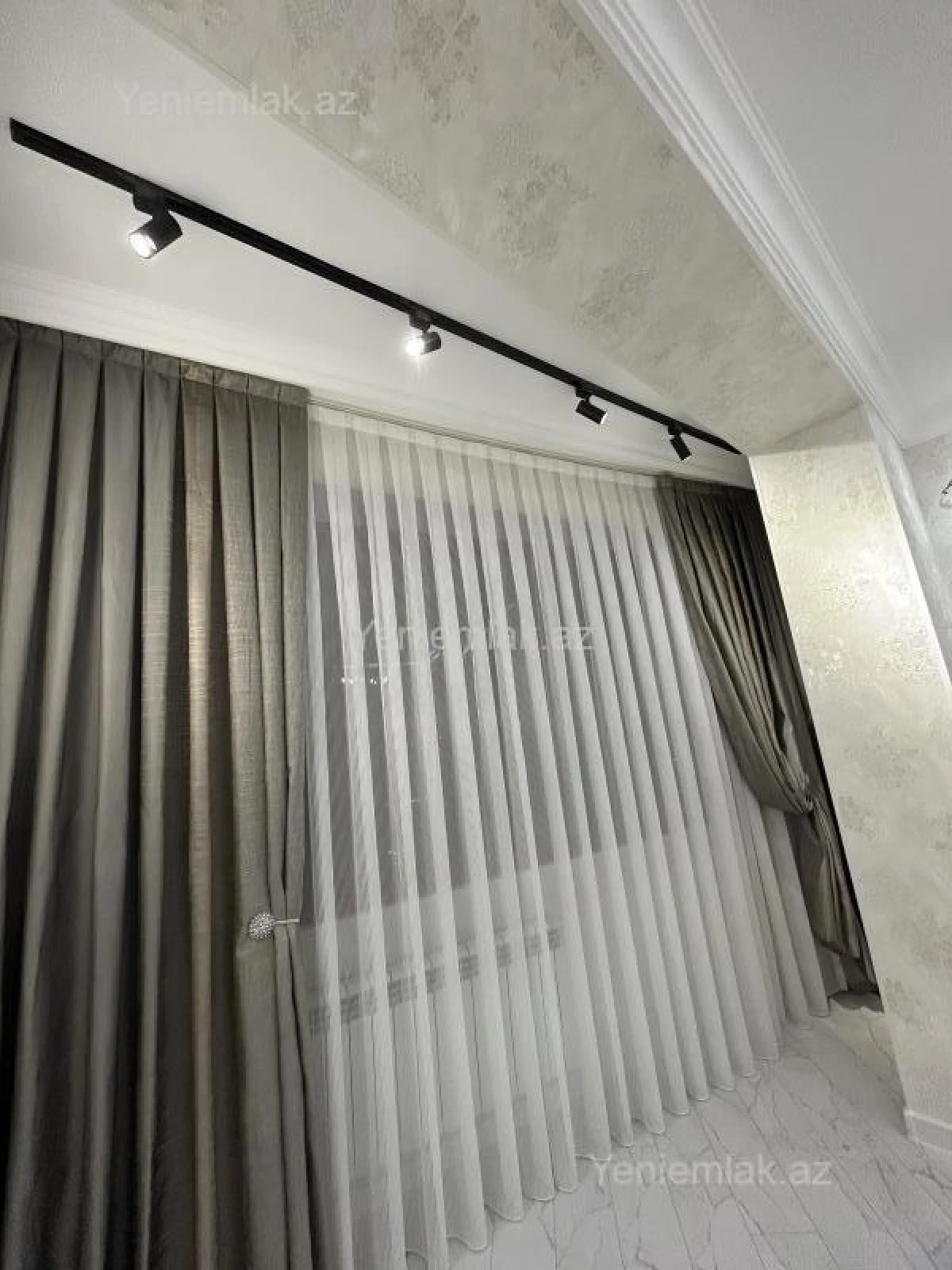 Satılır 2 otaqlı yeni tikili 88 m²