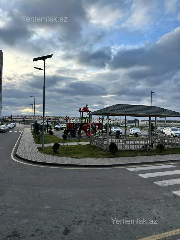 Satılır 3 otaqlı yeni tikili 82 m²