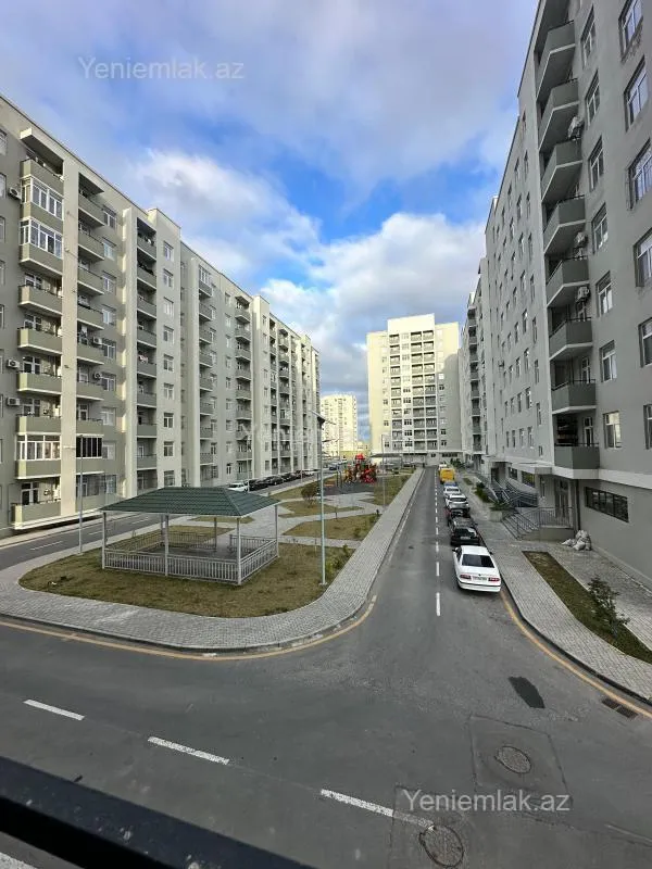 Satılır 3 otaqlı yeni tikili 82 m²
