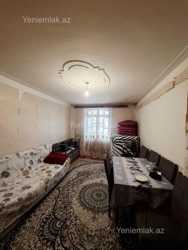 Satılır 2 otaqlı köhnə tikili 50 m²