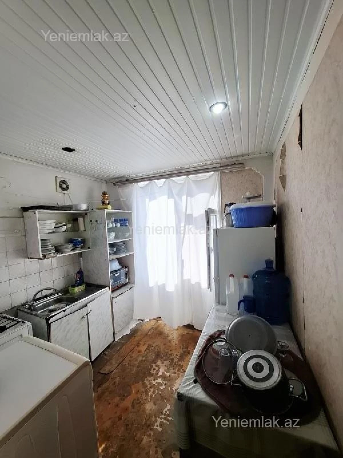 Satılır 2 otaqlı köhnə tikili 50 m²