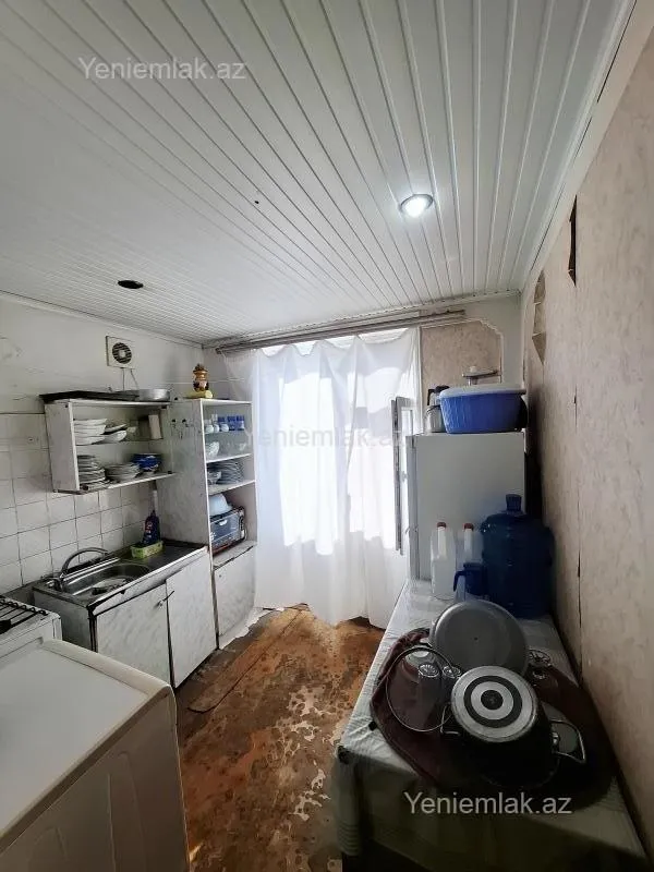 Satılır 2 otaqlı köhnə tikili 50 m²