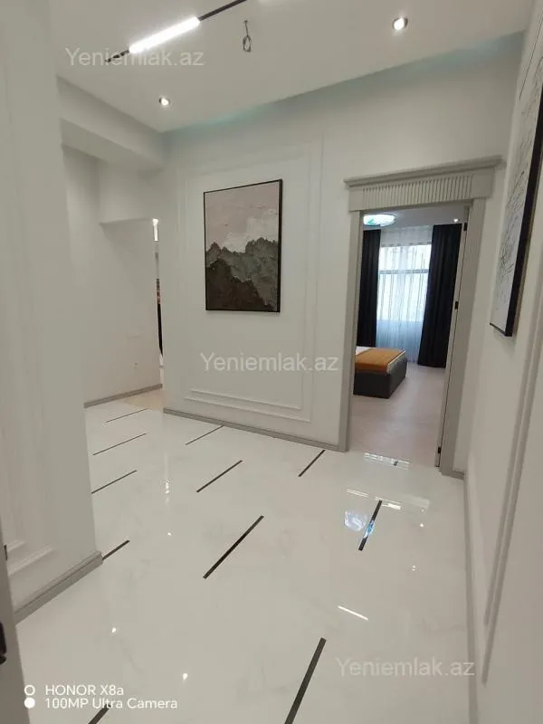 Satılır 3 otaqlı yeni tikili 125 m²