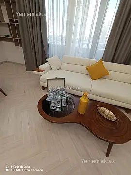 Satılır 3 otaqlı yeni tikili 125 m²