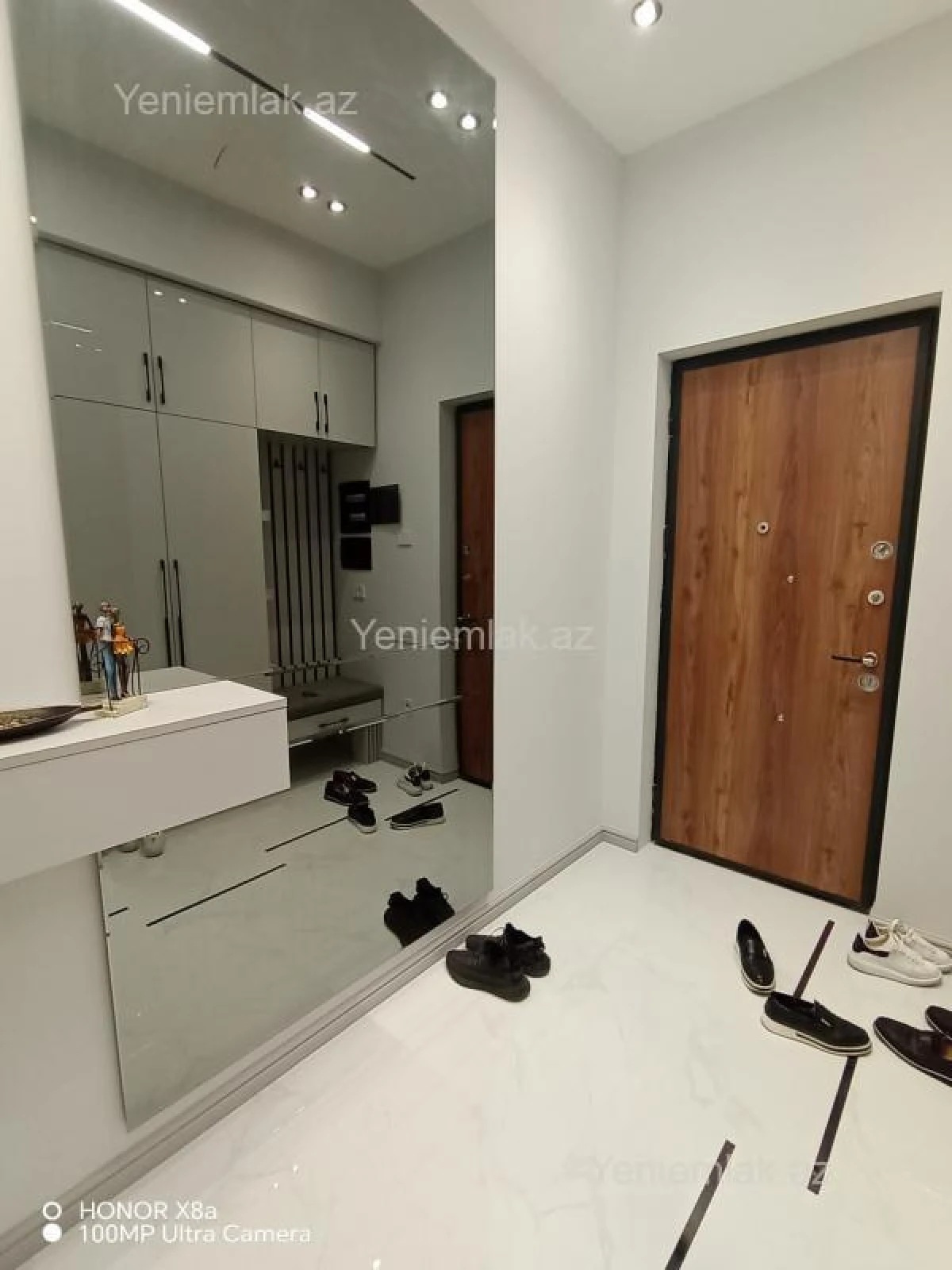 Satılır 3 otaqlı yeni tikili 125 m²