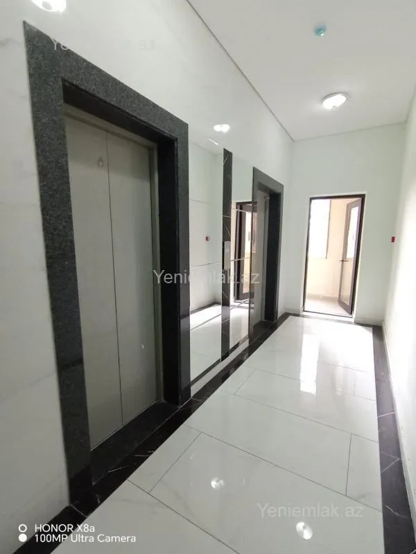 Satılır 3 otaqlı yeni tikili 125 m²