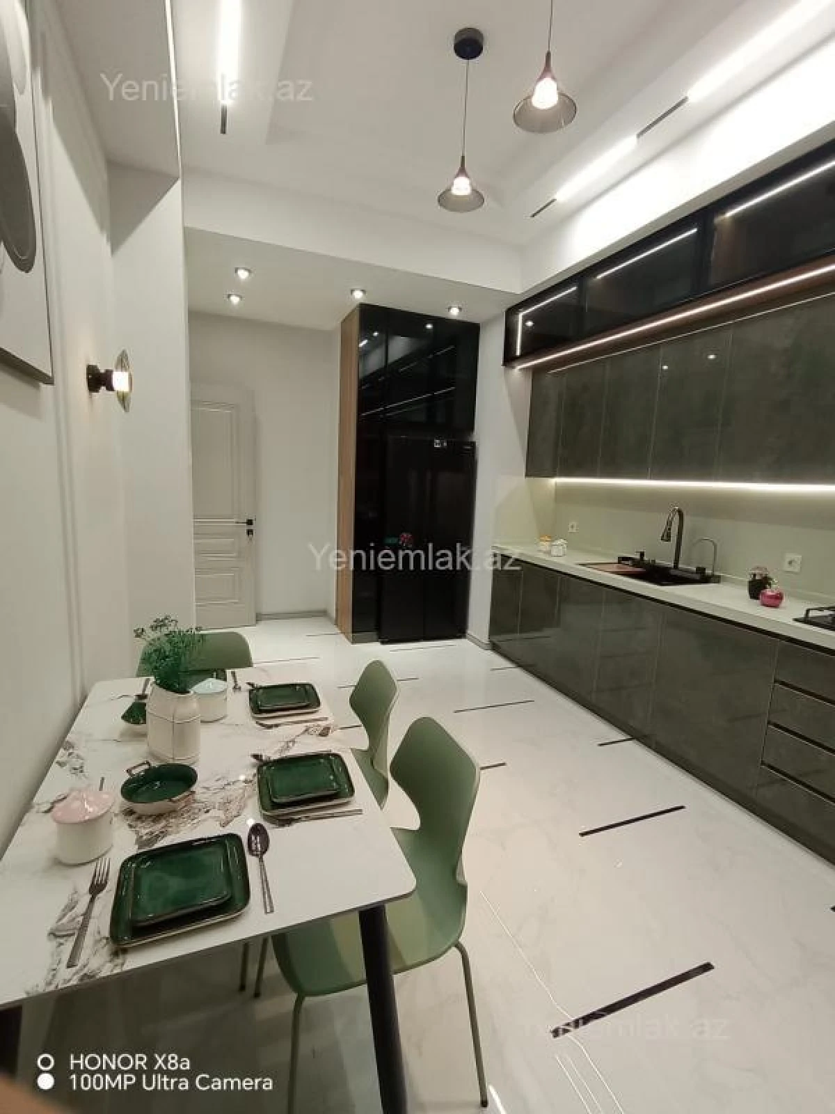 Satılır 3 otaqlı yeni tikili 125 m²