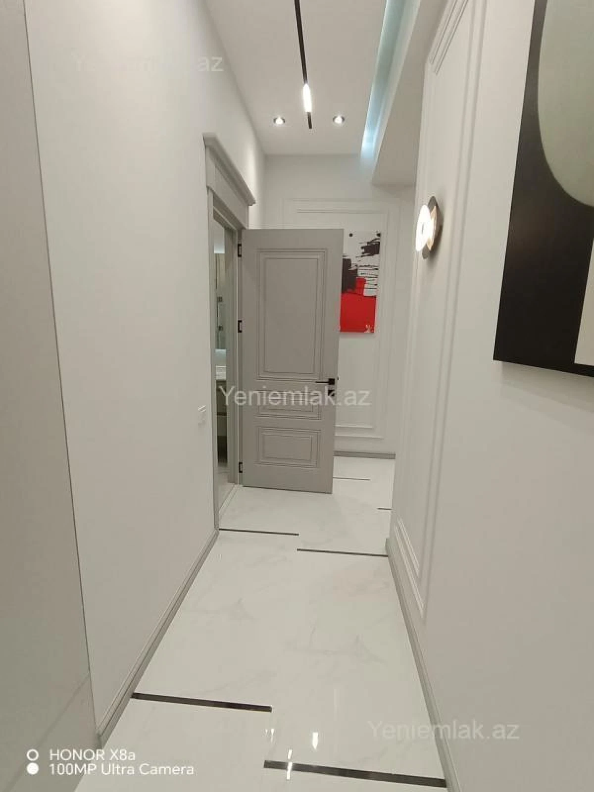 Satılır 3 otaqlı yeni tikili 125 m²