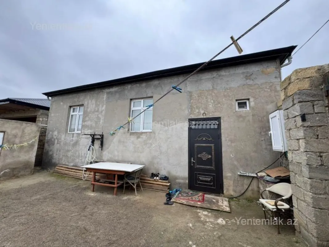 Satılır 4 otaqlı həyət evi 115 m²
