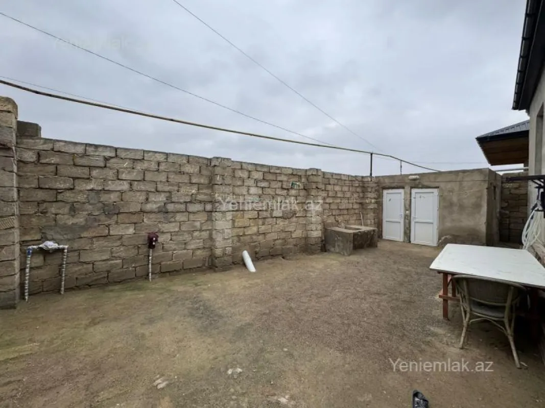 Satılır 4 otaqlı həyət evi 115 m²