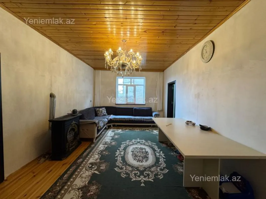 Satılır 4 otaqlı həyət evi 115 m²