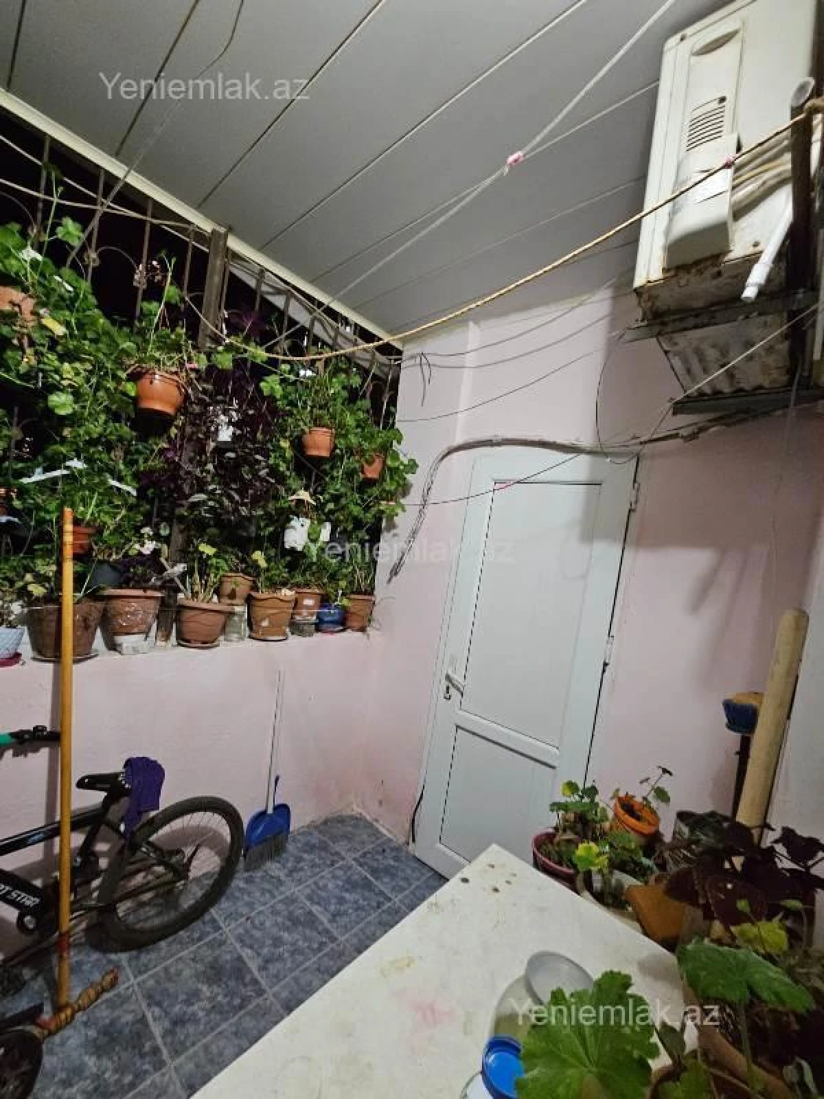 Satılır 3 otaqlı köhnə tikili 80 m²