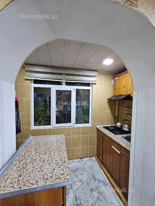 Satılır 3 otaqlı köhnə tikili 80 m²