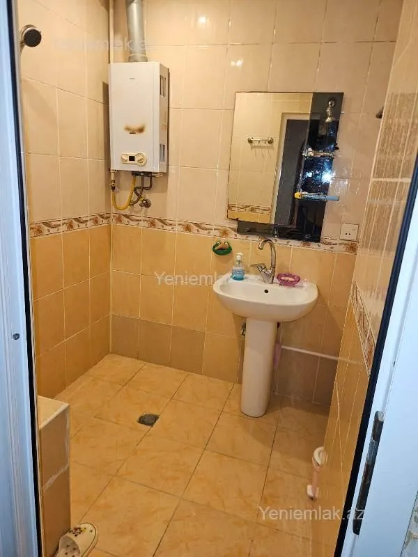 Satılır 3 otaqlı köhnə tikili 80 m²